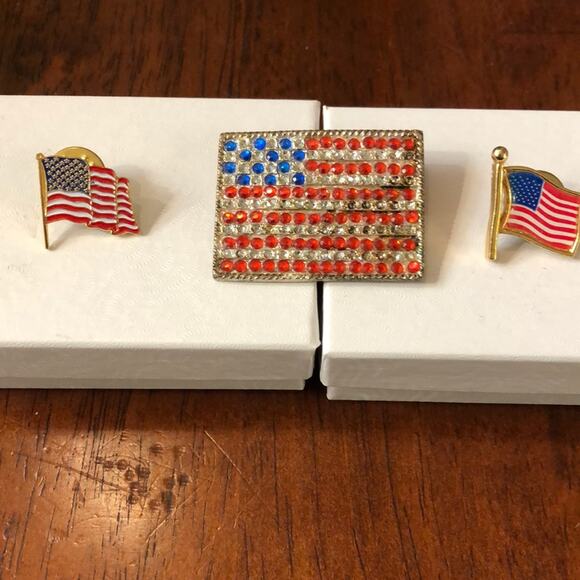 Vintage Three US Flags pins! - Picture 3 of 6